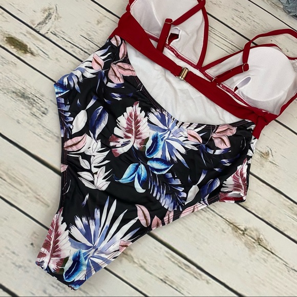 Sexy Ruffled Low Cut Red Tropical Push Up Swimsuit - Picture 13 of 16